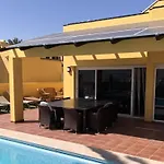 Mariposas Villa *