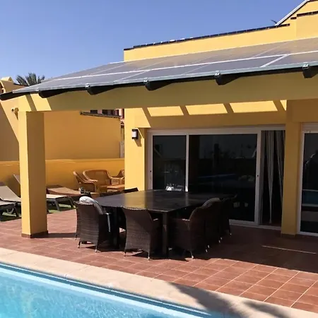 Mariposas Villa *
